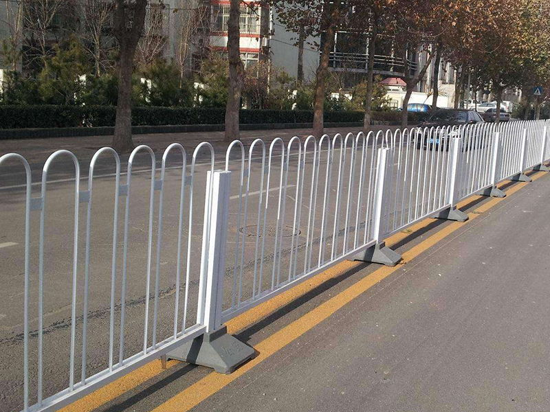 京式道路護(hù)欄